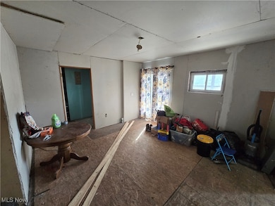 399 Smithfield St, Dillonvale, OH 43917 - photo 6