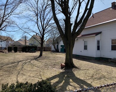 93 Cedar St, Springfield, MA 01105 - photo 3