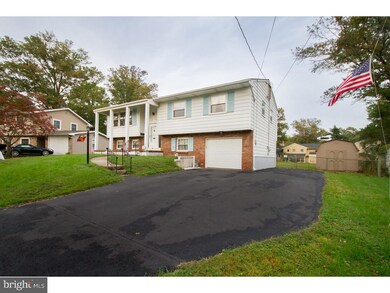 37 Peaceful Dr, Morrisville, PA 19067 - photo 2
