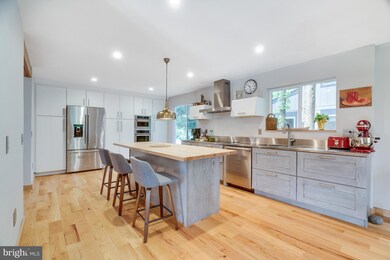 2508 Congreve Ct, Herndon, VA 20171 - photo 4