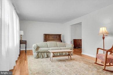 2303 Magnolia Dr, Wilmington, DE 19810 - photo 6