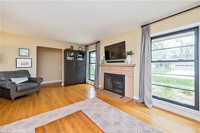 7109 Colby Ave, Windsor Heights, IA 50324 - photo 3