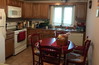 9 Franklin Ave unit C, Buzzards Bay, MA 02532 - photo 3