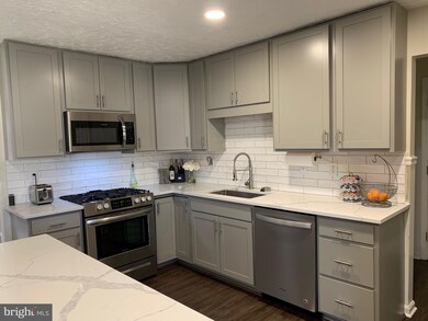 301 Nicole Ln, Glen Burnie, MD 21061 - photo 6