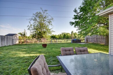 887 S Hickory Ln-25