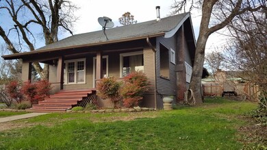 716 NW C St, Grants Pass, OR 97526 - photo 3