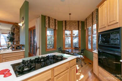 121 Stoney Falls Loop unit E4, Burnsville, NC 28714 - photo 7