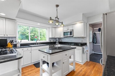 10 Mastin Dr, Newmarket, NH 03857 - photo 3