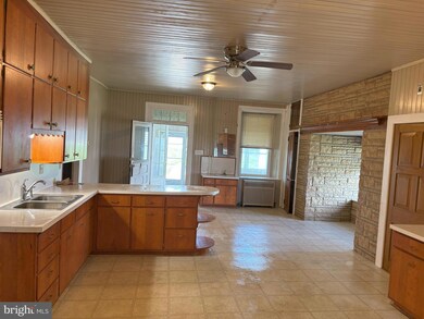 77 Stitzel Ln unit 1, Hamburg, PA 19526 - photo 3