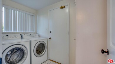 2027 Buckingham Rd, Los Angeles, CA 90016 - photo 2