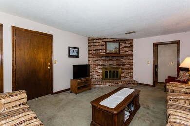 15 Meadowbrook Ln unit 4, South Easton, MA 02375 - photo 5