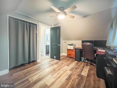 19 Cobalt Ridge Dr N, Levittown, PA 19057 - photo 5