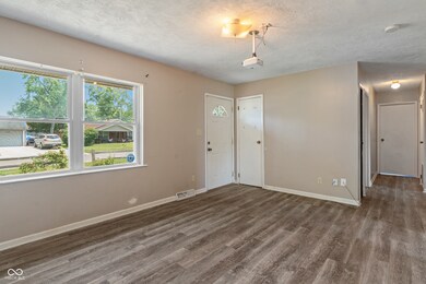 1108 Warwick Dr, New Whiteland, IN 46184 - photo 5