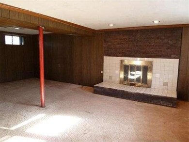 7 Crystal Cir, Burlington, MA 01803 - photo 6