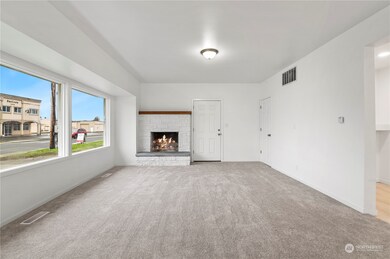 528 W State St, Sedro Woolley, WA 98284 - photo 5