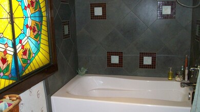 master bath<|><|>