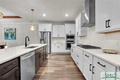 Spacious kitchen with gas cooktop