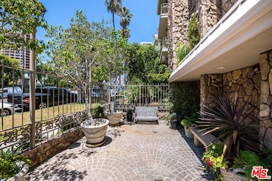 1260 S Beverly Glen Blvd unit 408, Los Angeles, CA 90024 - photo 4