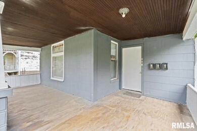 1309 N Perry St, Davenport, IA 52803 - photo 7