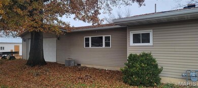 403 S 5th St, Owensville, MO 65066 - photo 3