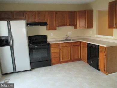 845 W Spring Meadow Ct, Edgewood, MD 21040 - photo 4