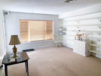 25 Green Leaves Dr unit 508, Amherst, MA 01002 - photo 4