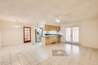 Family room 1