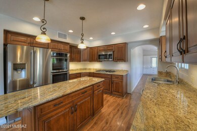 Tasteful gourmet kitchen
