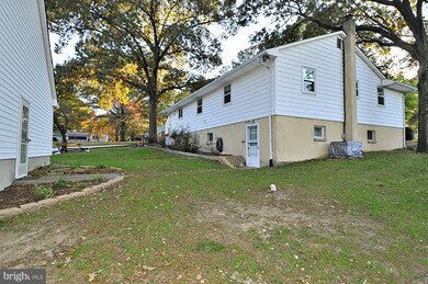 7907 Elizabeth Rd, Pasadena, MD 21122 - photo 6