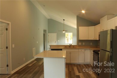 1414 Southridge St unit 8, Shelby, NC 28152 - photo 5