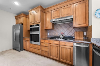 10-web-or-mls-28 Cape Codder-11