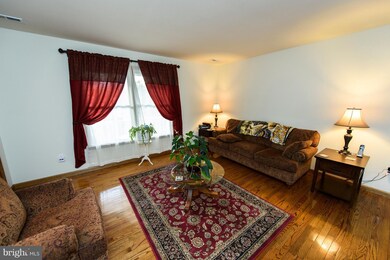 11007 Chesterwood Dr, Spotsylvania, VA 22553 - photo 7