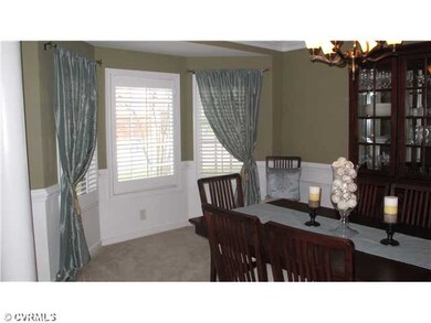Dining Room - Great for Entertaining