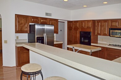 970 E Crown Ridge Dr, Oro Valley, AZ 85755 - photo 6