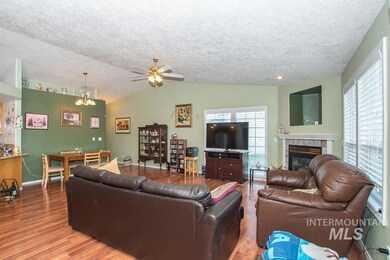 1406 Lois Ln, Nampa, ID 83686 - photo 7