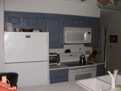 111 Lakeland Dr unit LLV 2B, Hartford, VT 05001 - photo 5