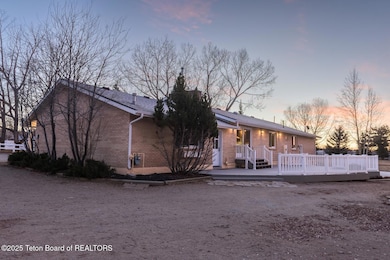 516 Moose St, Pinedale, WY 82941 - photo 2