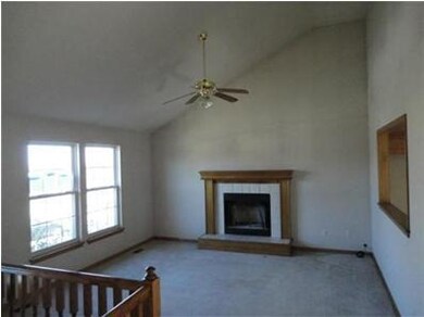 308 Shenandoah Dr, Raymore, MO 64083 - photo 4