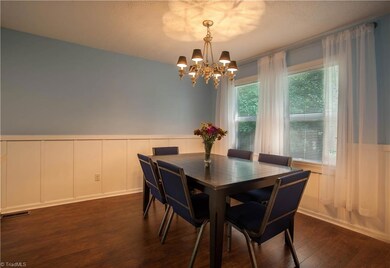 927 Greenleaf Acres Dr, Asheboro, NC 27205 - photo 7