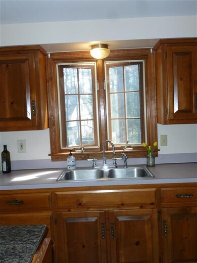 17 Fox Ridge Rd, Epping, NH 03042 - photo 5