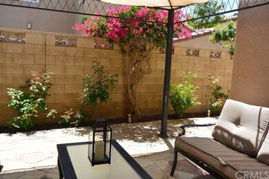  Large Entertainging Backyard hardscaped with Flag
