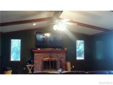 870 Pioneer Dr, North Tonawanda, NY 14120 - photo 4