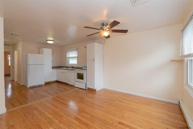 24 Rawson St, Albany, NY 12206 - photo 6