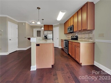 1562 Stonecroft Dr, Lincolnton, NC 28092 - photo 6