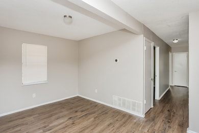 604 Stonewall Dr, Euless, TX 76039 - photo 6