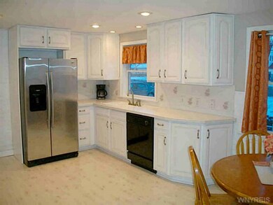 1554 Nash Rd, North Tonawanda, NY 14120 - photo 4