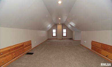 1226 N Sturdevant St, Davenport, IA 52804 - photo 3