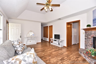 Light and bright living room!
