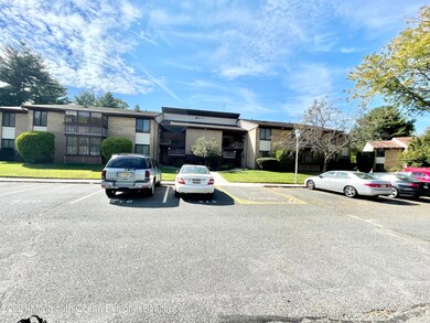 41 Meadow Green Cir unit H, Manalapan, NJ 07726 - photo 2