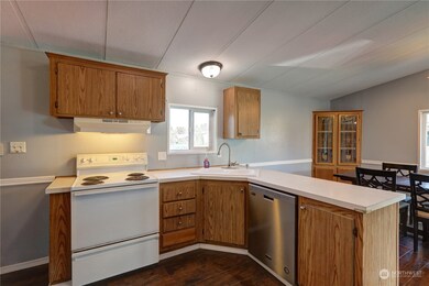 300 Grand Fir Dr, Enumclaw, WA 98022 - photo 6